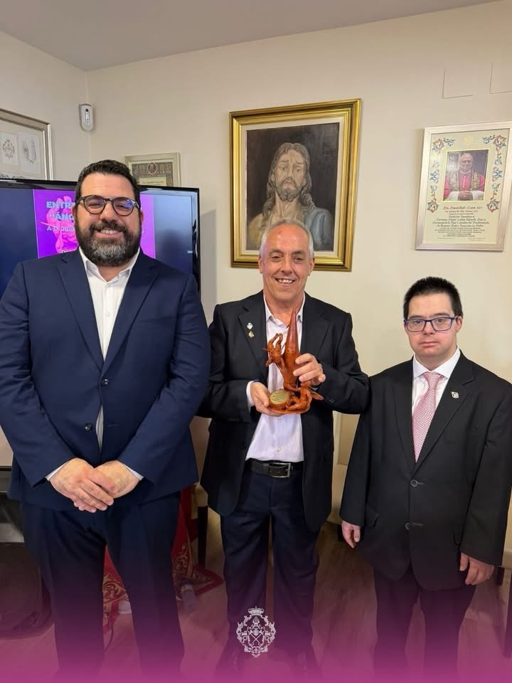 Juan Carlos Martínez Parras recibe el XII Trofeo “Ángel Valverde”